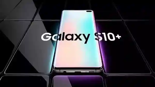 土豪网友怒砸三星S10+ 网友：不想要请你送给我