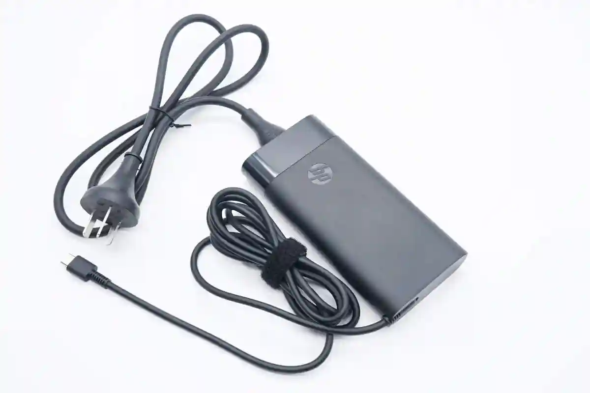 一体式Type-C线材，支持PD快充，惠普90W Type-C笔记本适配器评测