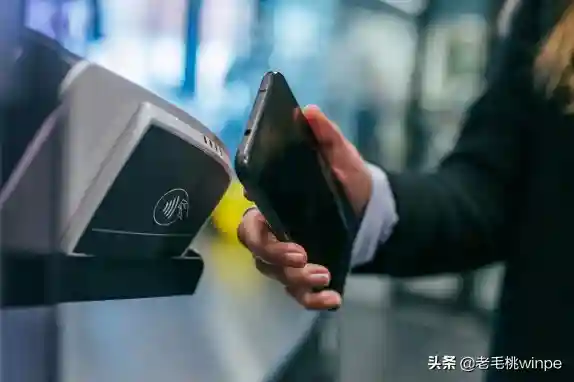 华为率先攻克难题！原来加密门禁卡这样就能复制，你学会了吗？