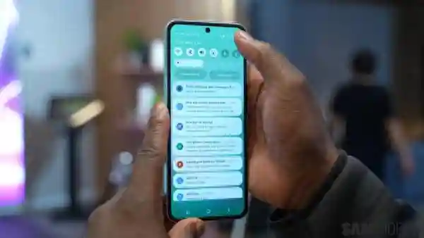 曝三星One UI 7.0控制中心将新增音频和亮度滑块