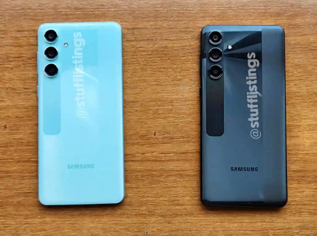 三星Galaxy M55s手机真机曝光：Fusion设计，骁龙7 Gen 1芯片