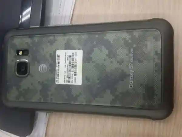 Galaxy S7 Active谍照曝光：聚碳酸脂后壳+橡胶包边