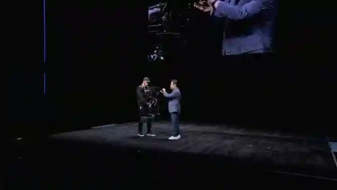 没想到：三星Unpacked活动直播使用Galaxy S20拍摄